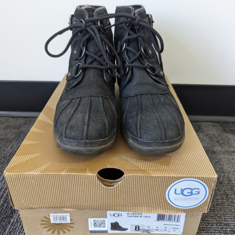 UGG W Cecile Rain Boot, Black, Size 8 (Waterproof) with box